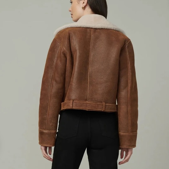 The Rey Cropped Shearling Jacket - Picture 3 of 10
